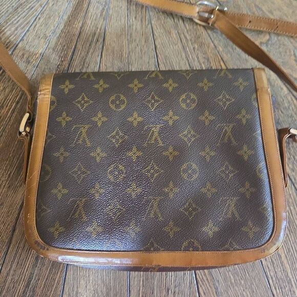 Vintage Louis Vuitton Crossbody Handbag - Picture 2 of 16